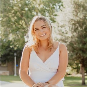 Meet your Posher, Olivia